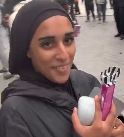 QuentinooooM's tweet photo. Il y aura du taff pour couvrir tout ça avec le maquillage 😂🤡 https://t.co/s1eil2shRK