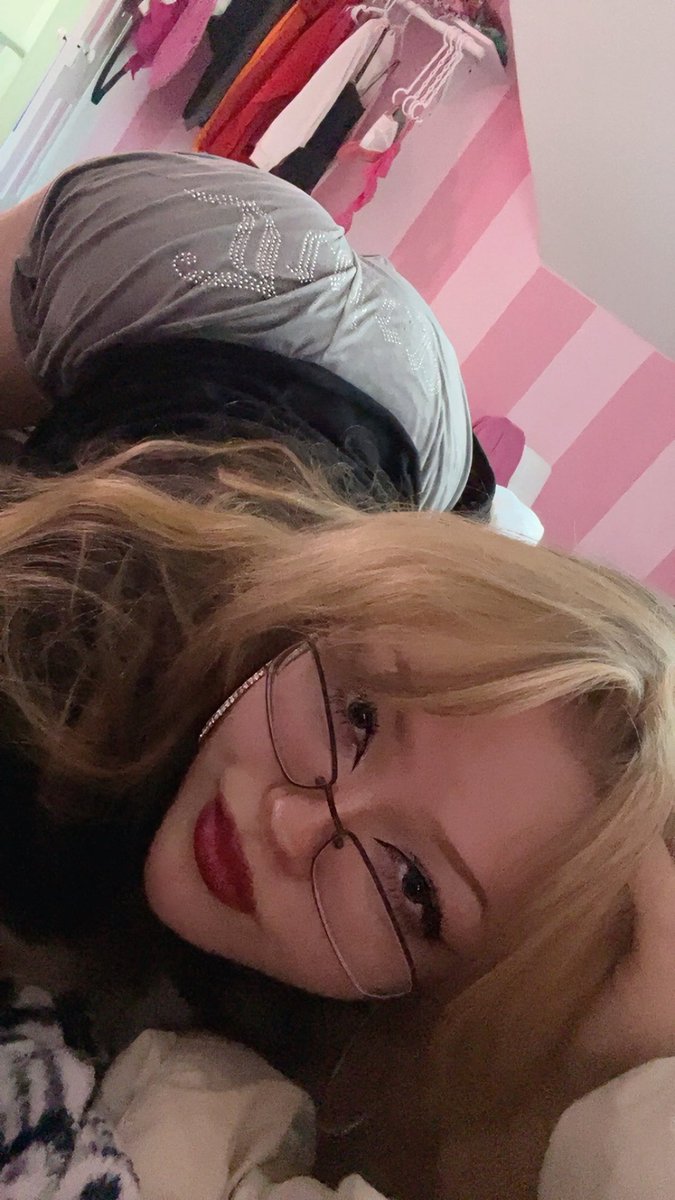 Cloud_6699's tweet photo. Mwahh 😚#ddlg #bdsm #nstwtwt #domdaddylittlegirl #kinktwt #cnc #teratophilia #hybristophilia #creampie #daddyissues #submissive #kinktwt #teenageers #BaddiesUSA #anime https://t.co/sPyIpFQU93