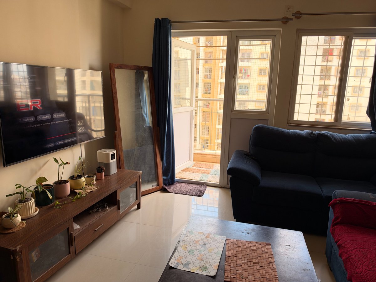 vinayakj02's tweet photo. Looking for a flatmate (replacement) | MJR Pearl, Kadugodi, 8th floor

next to metro station + bus stop
rent: ₹22.5k | deposit: ₹1L

Fully furnished with: TV, microwave, double d fridge, airfryer, cot+bed, water heater, RO water (AMC paid), power backup (1/n) https://t.co/R9K1TgFYYO