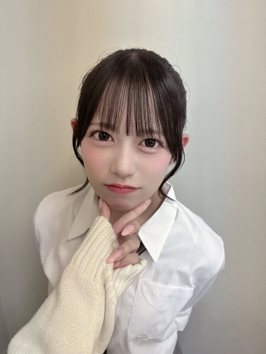 suzuno_mio's tweet photo. ＼現役高校生17歳♡／　　#RainTree https://t.co/C1XYHCG7TB