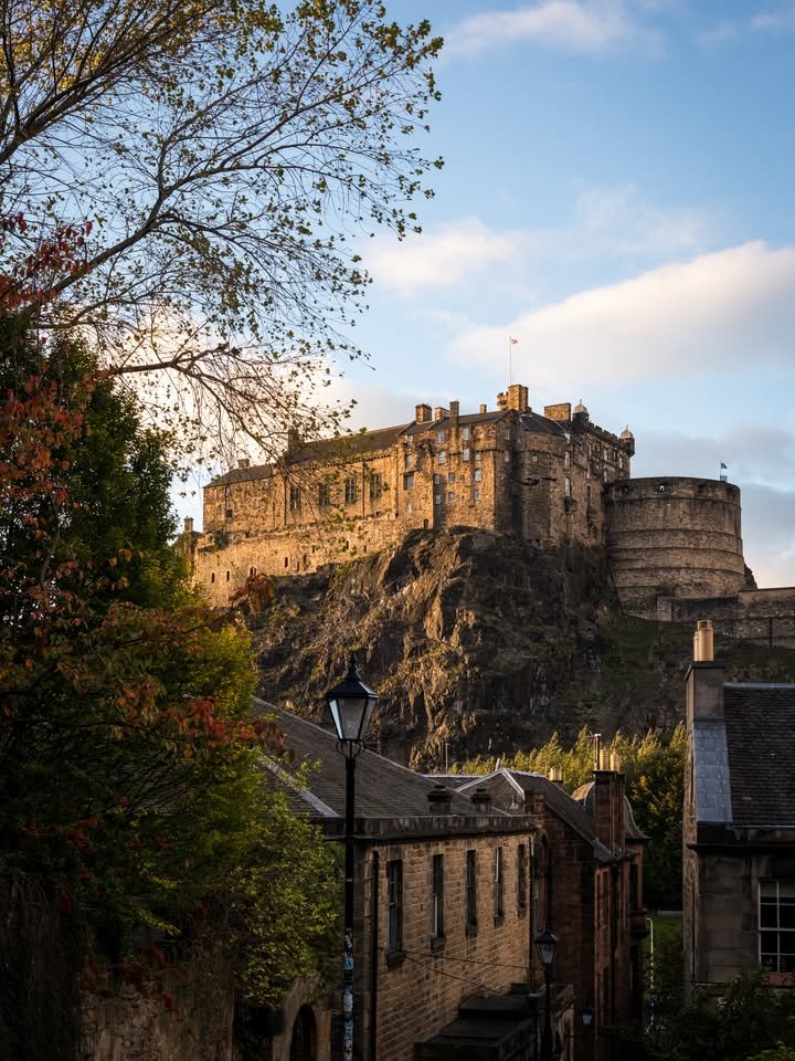 InFiniteH0riZ0n's tweet photo. Edinburgh https://t.co/IBoWBqEoBX