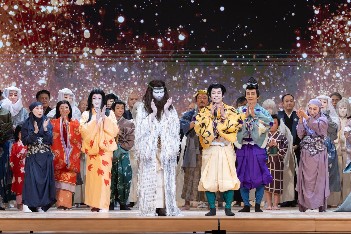 t_pia_nagoya's tweet photo. #名古屋をどりNEO傾奇者 
観劇させていただきました！

伝統の息づく舞踊と革新的な演出、
「曽我の仇討」とキリスト教の物語がダイナミックに交差する
壮大なスケールで描かれた物語は、他では味わえない演劇体験でした✨

（写真提供：名古屋をどり事務所） https://t.co/0qRMNmdq8h