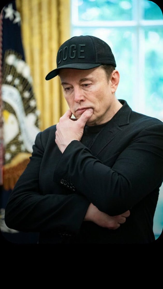 El0nMuskUpdate_'s tweet photo. 🚨 ELON MUSK ADMITS HE GOT “CARRIED AWAY” IN WASHINGTON.

“I should have gone back and focused on AI a little sooner.”

Do you think Elon should focus more on building his companies or getting involved in politics? https://t.co/mWVtYWNA2U