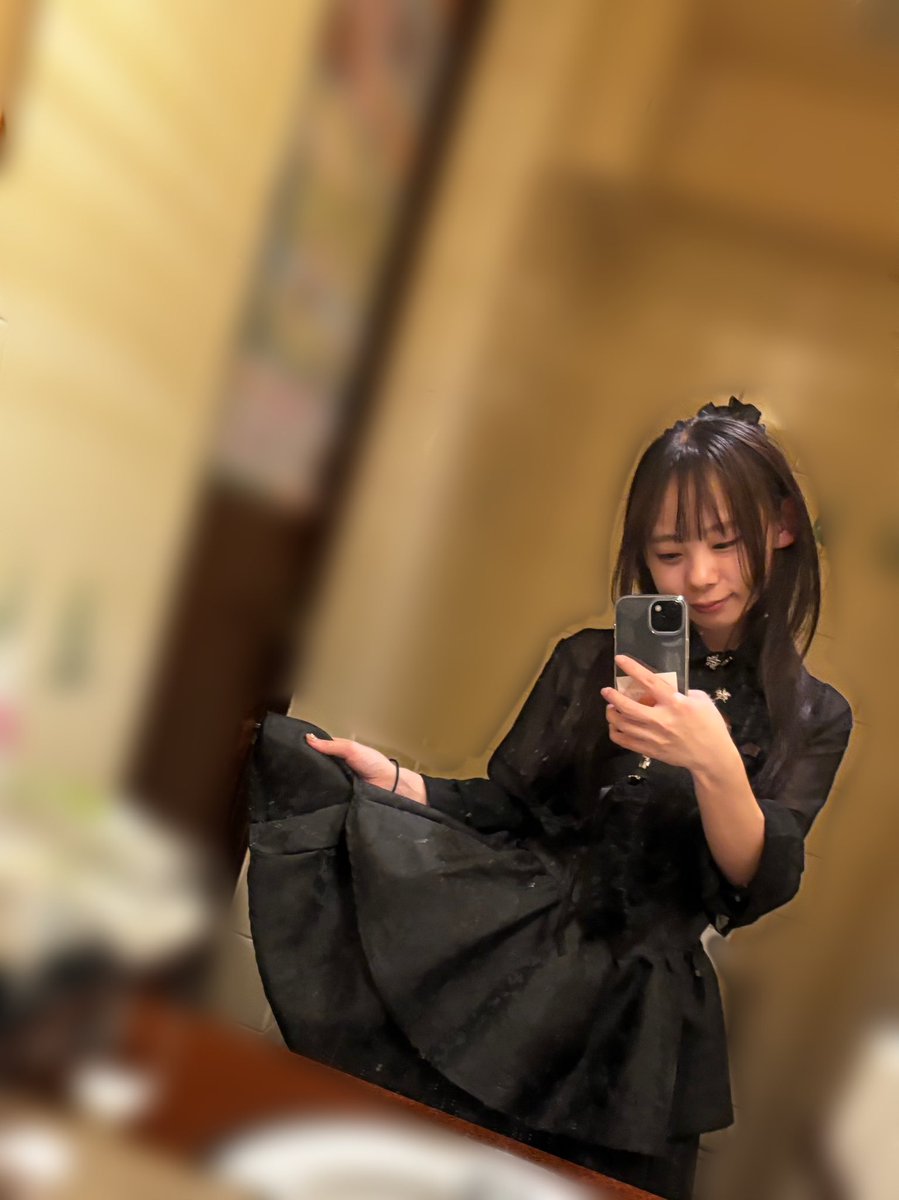 oboro_nicobar's tweet photo. 昨日はまゆみさんのバースデーイベント🎂🎀
普段は黒服だけど、今回は特別にガーリーな服装で出勤しました🤍
勤務中もたくさん神カクをいただけて、本当に嬉しかったです🥹🍸
一緒に楽しい時間を過ごしてくださった皆さん、ありがとうございました💕 https://t.co/kK57W4feJK