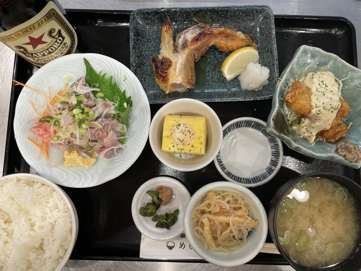 meshido_nerima's tweet photo. こんにちは😃

食堂めし道楽練馬店です✨
本日の日替わり定食は、【A. 秋定食（・真あじたたき・玉子焼きめんたいマヨ・アトランティックサーモンカマ焼き・大山鶏天南蛮） 】または
【B.秋刀魚塩焼き定食】　　1390円です✨

数量限定！定食としてはもちろん、ちょい飲み&amp;一人飲みにも👌🍻

#練馬 https://t.co/zqnIn4OTSh