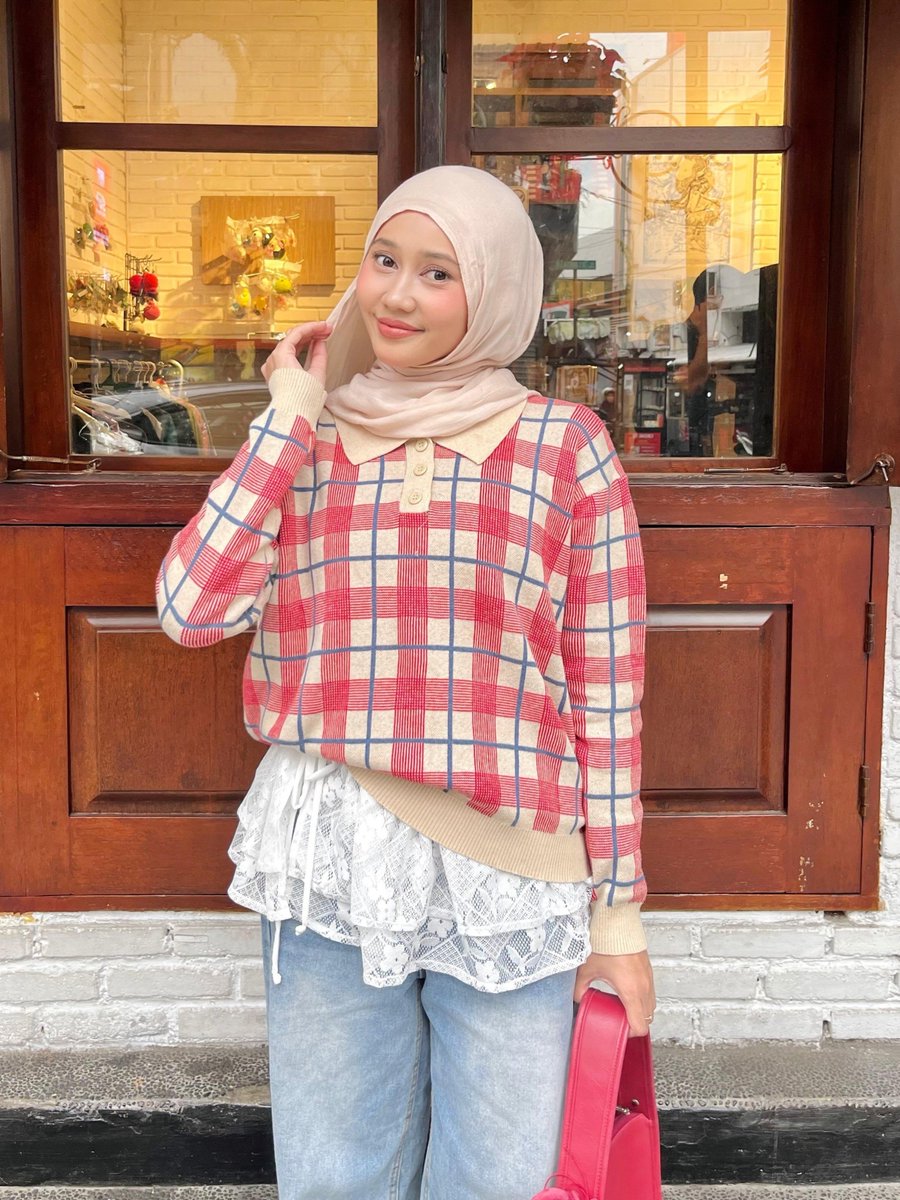 hezlps's tweet photo. outfitnya gemes banget dipake main ke cafe 🤏🏻 https://t.co/mwPZD6TbBH