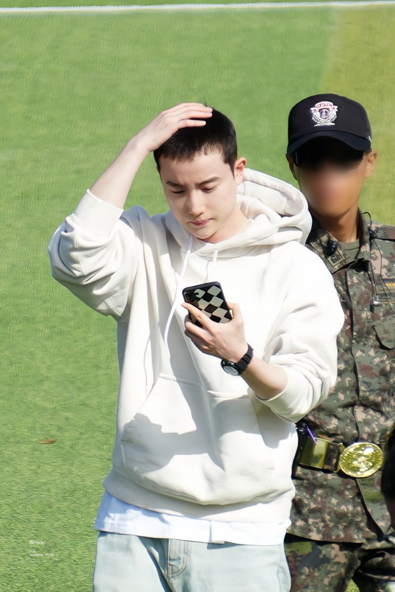 Beside_HYUK's tweet photo. 261026 입소식 
#구본혁 #HYUK #템페스트 #TEMPEST https://t.co/AckD8x1Mx3