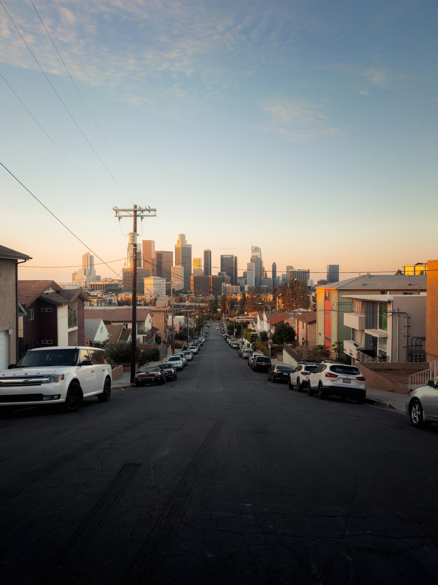 yltech's tweet photo. Los Angeles 🇺🇸😮‍💨 shot on iPhone 18 Pro Max 

The camera vs the shots https://t.co/XuI8IcvFC9