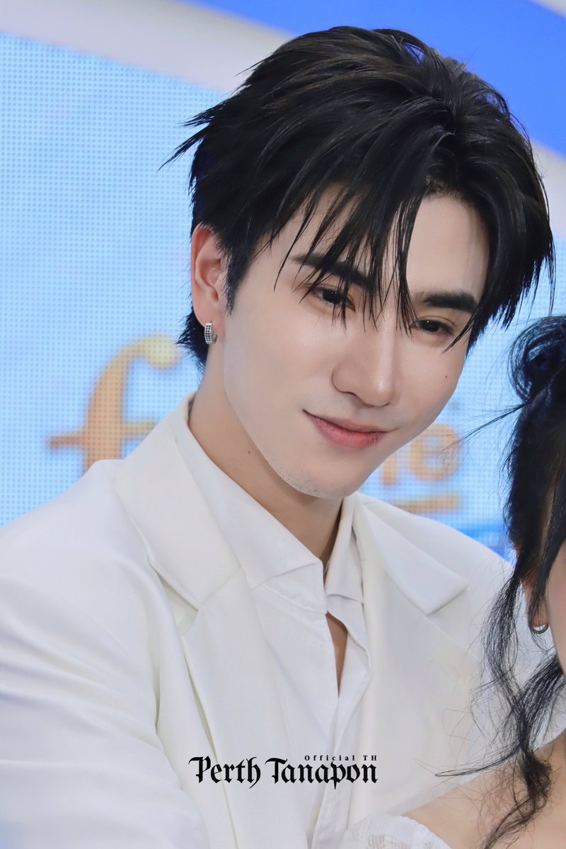 PerthOfficialTH's tweet photo. ความหล่อเฮียก็เต็มสิบ...ความละมุนเฮียก็เต็มร้อย

PERTH FINELINE QUICK CLEAN

#FinelineSpeedWash2in1XPerth
#PerthTanapon #KDPPE https://t.co/htUaHX3NfT