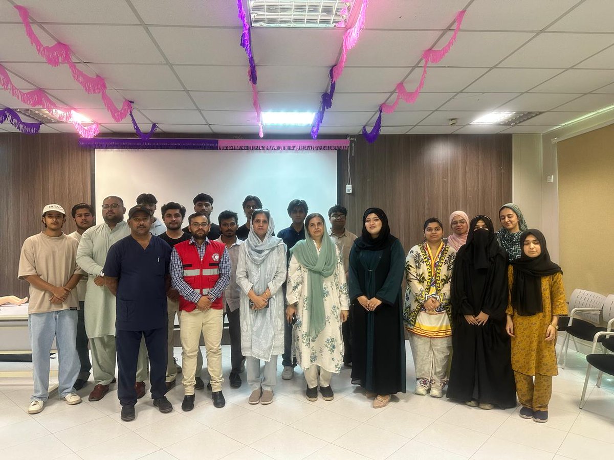 PRC_official's tweet photo. PRCS, in collaboration with COMSATS University Islamabad, conducted First Aid Training to equip the university community with essential emergency response and lifesaving skills, promoting preparedness and safety.
Learn First Aid. Be Prepared. Save Lives.
#FirstAidTraining https://t.co/QLbYaqfs4g
