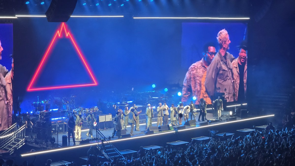 ThatOneBlueCat's tweet photo. @gorillaz I was a listener since Humanz, but a fan from the Mountain after experiencing House of Kong. This was halfway through my cancer diagnosis and that album resonated so hard with me. It came at the perfect time and changed my life. https://t.co/OHqUj412tj