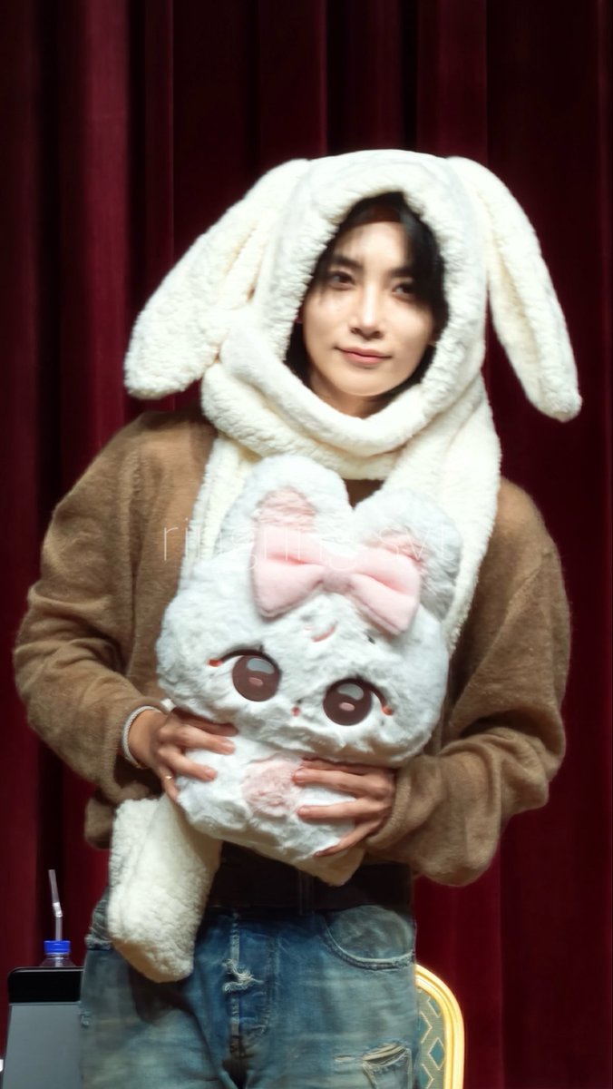 _ringring1004's tweet photo. 261025 뮤직플랜트 정한x조슈아 팬싸

윤토끼를 다시 보다니 그저 감동 https://t.co/SmXIjx1mx9