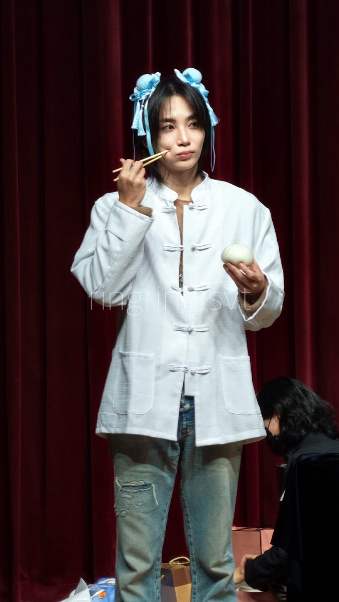 _ringring1004's tweet photo. 261025 뮤직플랜트 정한x조슈아 팬싸

알고보니 만두가게에서 알바하는 윤선배 https://t.co/VvorUkMKXR