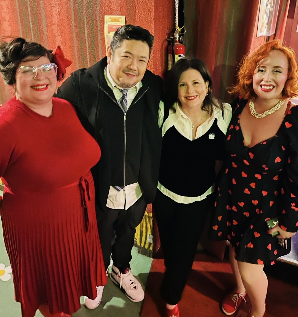 SandyFoxWorld's tweet photo. Eric Bauza we will miss you. Sending love to @bauzilla family, friends and especially his son and Caro. May your spirit fly high. https://t.co/Ij2HiuXPCj