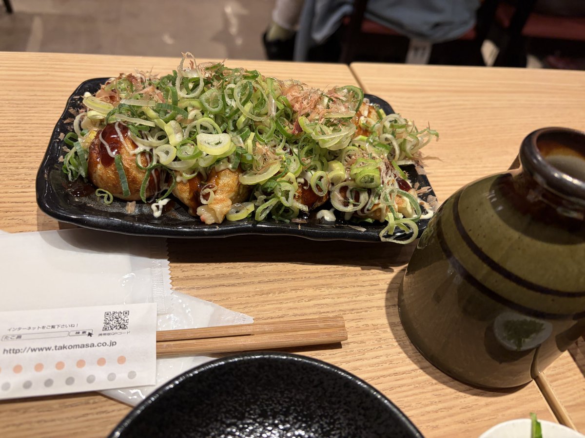 chontt_ta02's tweet photo. 田舎に帰ります🫡最後にたこ焼き食べた https://t.co/EFNVfongRW