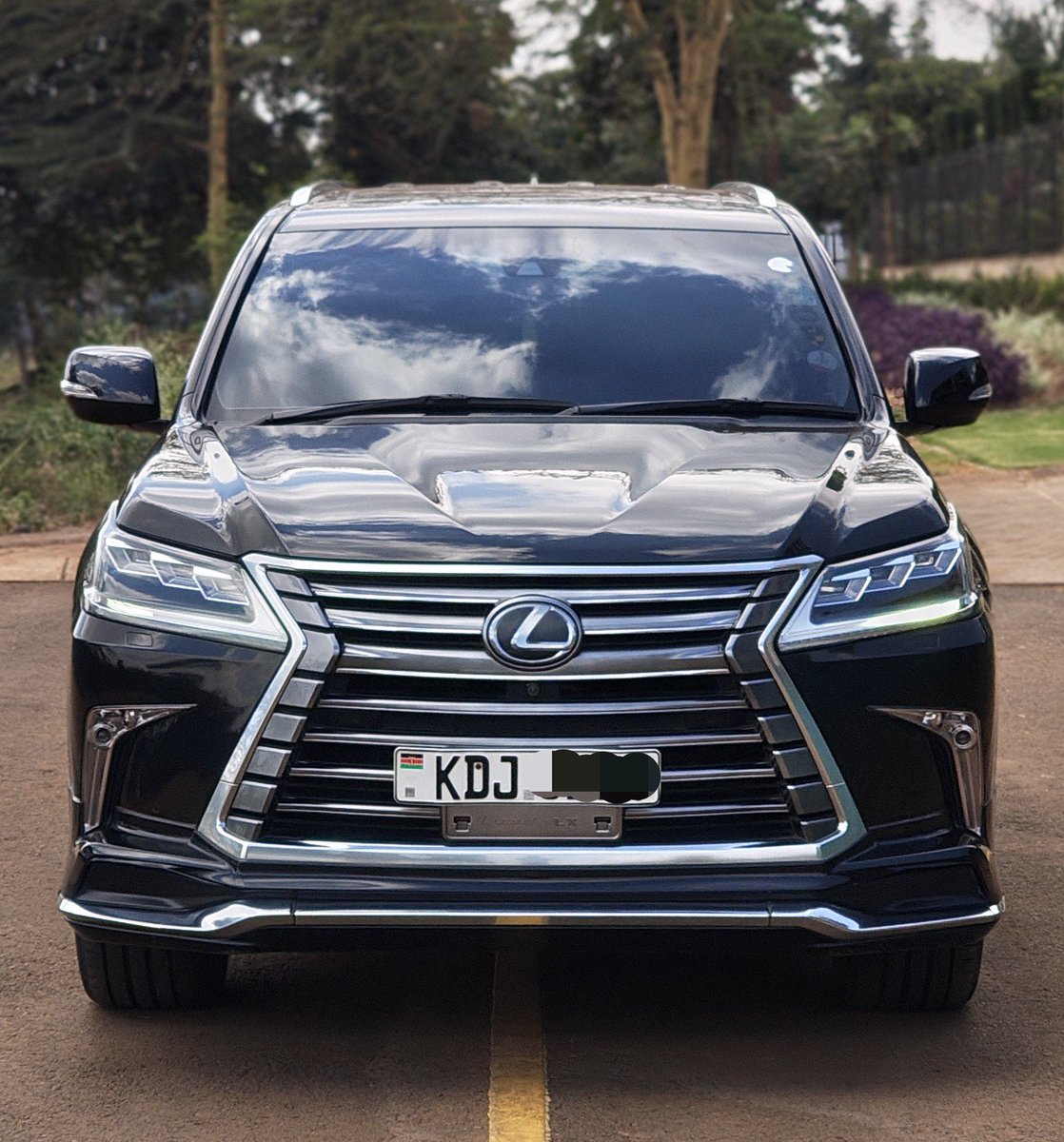 KhalifKairo's tweet photo. Check out the Mwadori Automotive Consultants mini site on Motifiti. A few of the cars they have listed:

2016 Mercedes-Benz C-Class · KES 2,799,999
2022 Toyota Hilux · KES 5,999,999
2017 Lexus LX · KES 11,999,999
2013 Toyota Land Cruiser Prado · KES 3,499,999
2010 Land Rover Discovery · KES 4,050,000

Full pricing, photos and specs for every car are on their mini site:
https://t.co/bm8tojJTkP

Selling your car? List it free on https://t.co/VH19JegDG8