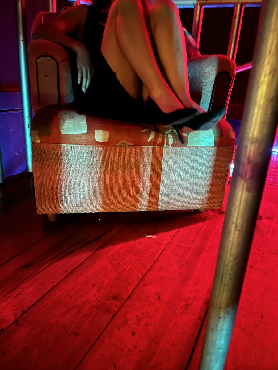 BuenMaridoSW's tweet photo. Mi hotwife es una verdadera belleza petit 🤤😍
#horwife
#cuckold
#swlove https://t.co/OXE5dBGFIV