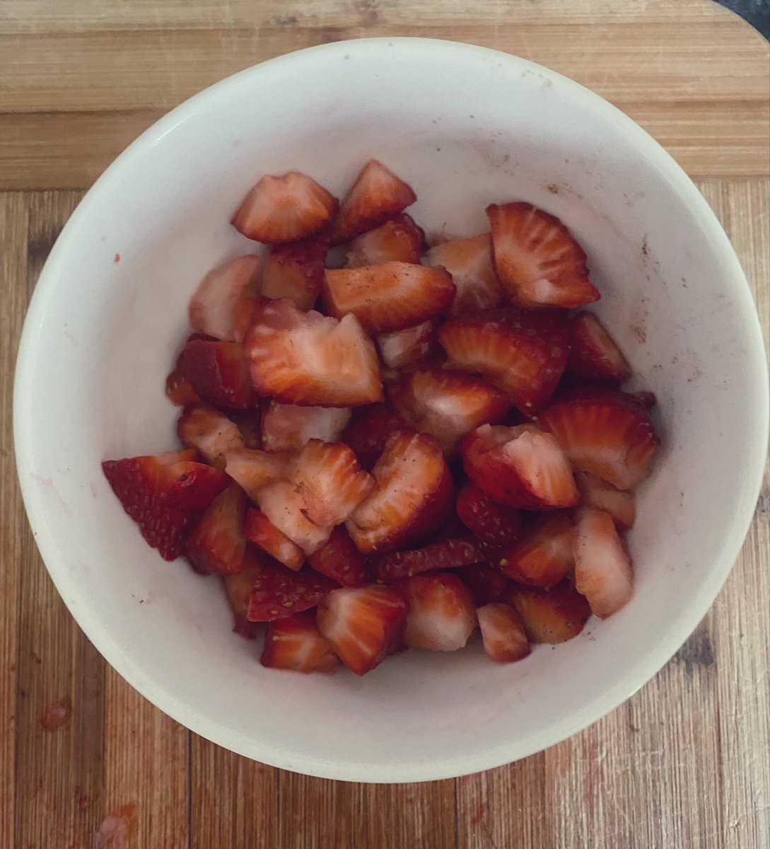 uglyobesekitty's tweet photo. big ass strawberry snack https://t.co/KdK98CDicD