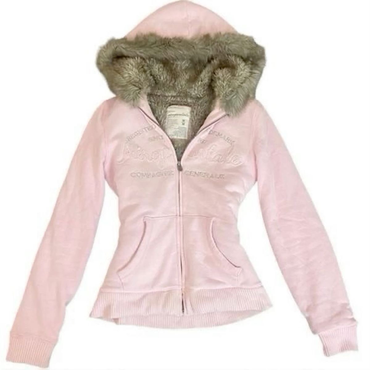 glitryprincess's tweet photo. Aeropostale is so 2000s cutesy for fall https://t.co/zKoVjP9fmR
