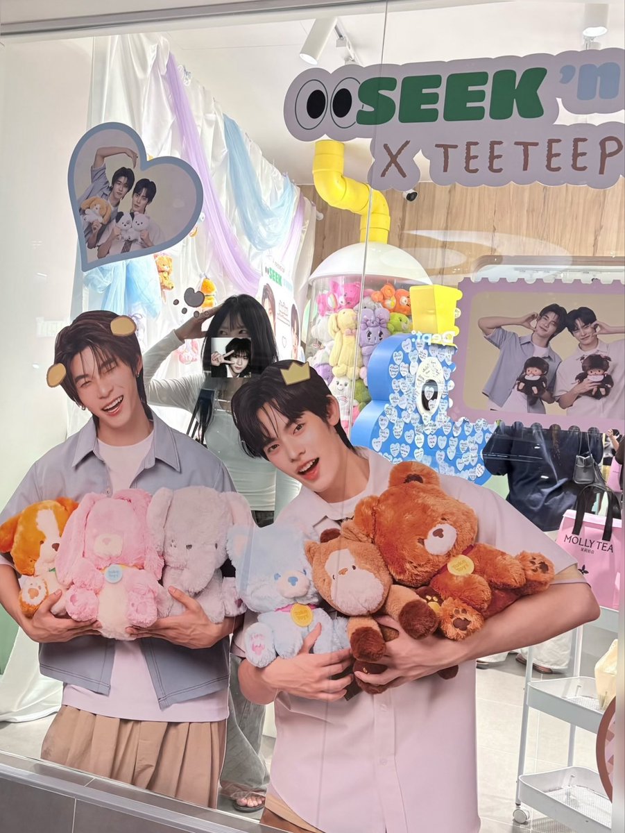 ZxMemiii's tweet photo. จั้นนฟินน่ารักม้ากกก 28ดั้ยเลยย พี่ซีคควรไดรางวัลอะไรสักอย่าง
📍Saim square soi 2🍏👀
@seeknkeepclub
#MeetTTP_SNK #SNKxTeeTeePor https://t.co/kSQhJ2hzOG