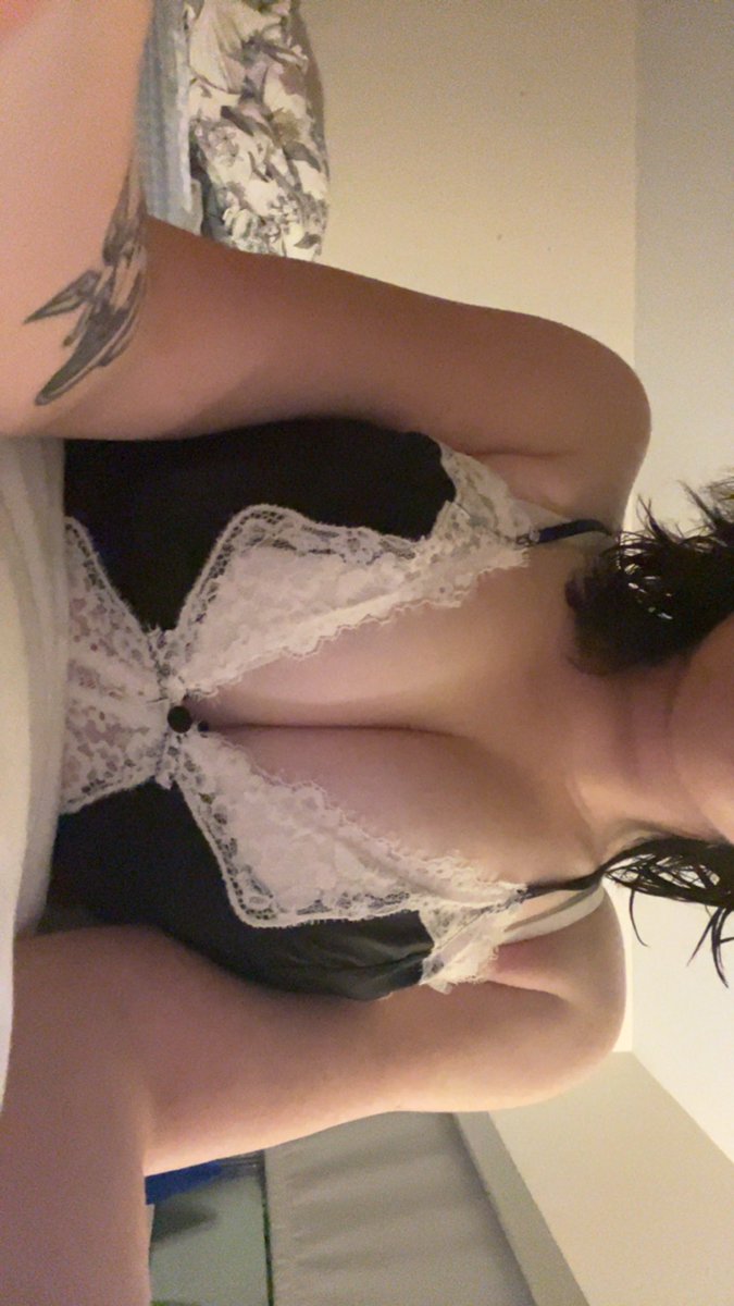 spizyolives's tweet photo. just got out of the showerrrrr
#spit #nstwtwt #nsfw #anxiouspandaa #wasian https://t.co/VukIZb5G7B