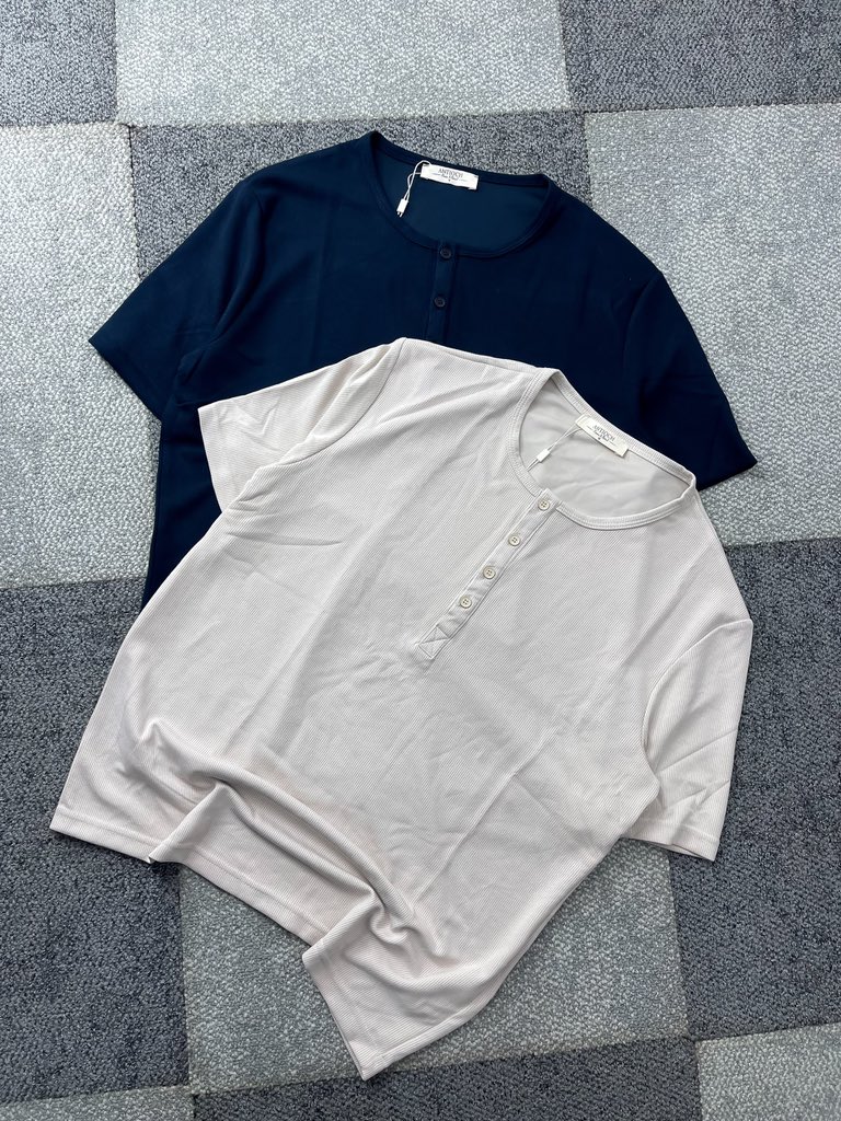 everythingtoke1's tweet photo. ANTIOCH HENLEY SHORT-SLEEVE 🔥

Not your regular tee! 😍👌 Premium style for a clean, classy look. ❤️

Sizes: M–2XL

Price: 33,000 https://t.co/EHGoETBjCT