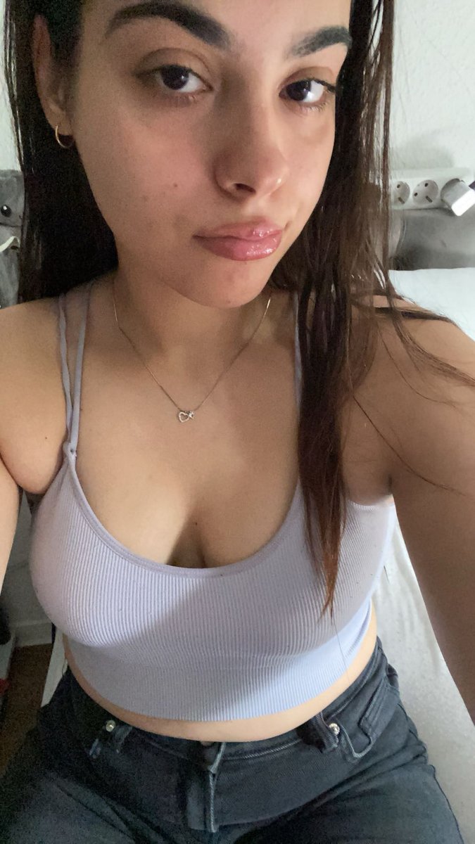 hotwifelover23's tweet photo. Look at this slut Tatiana 20
Dm me to expose your slut next https://t.co/TndDWtD0Hk