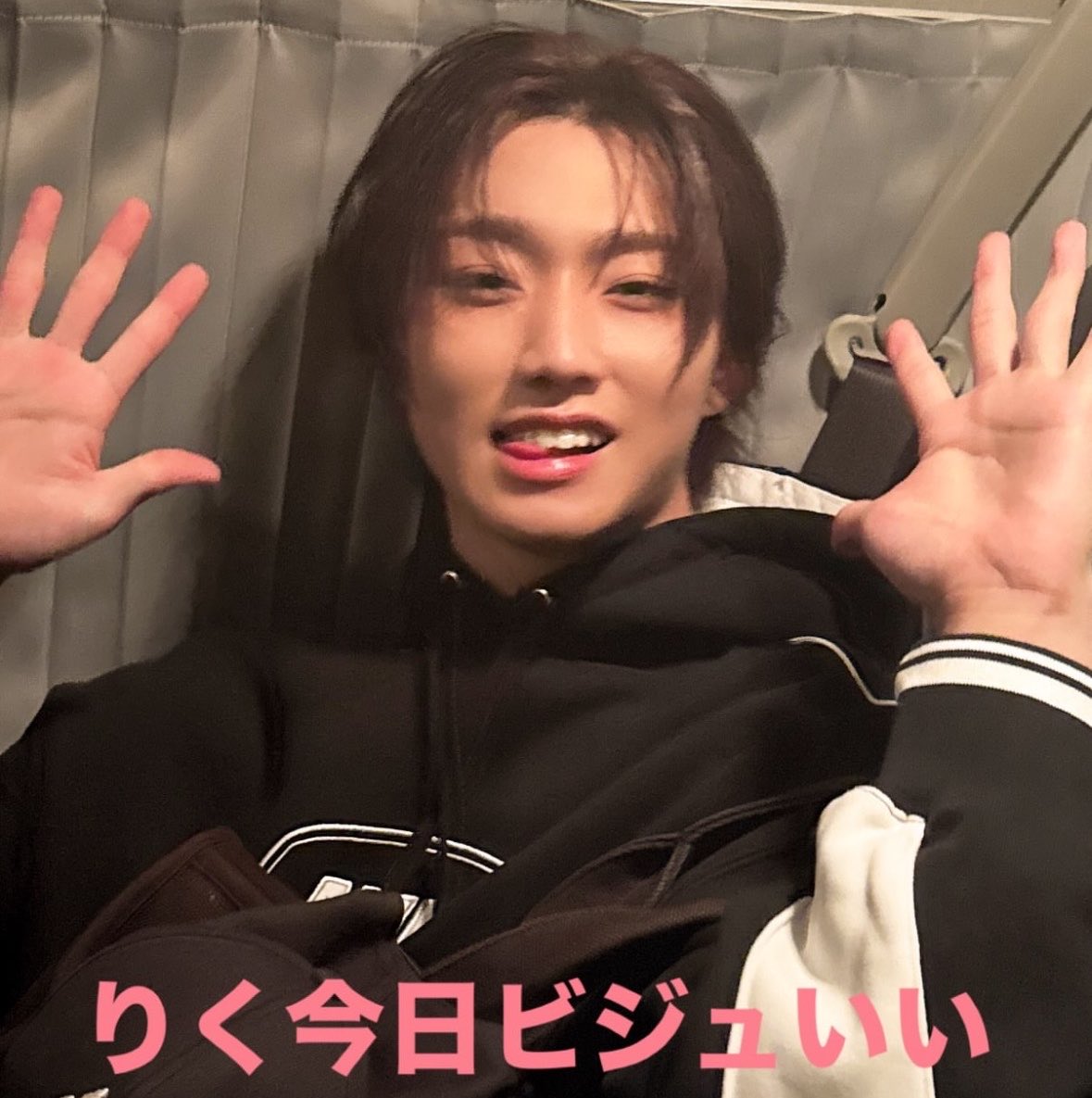 Koi_is_sin's tweet photo. でも261018の森田璃空さんはヤバィ。ららぽーと名古屋に墓とか立てた┏┛墓┗┓ https://t.co/eYpPe9r1ER
