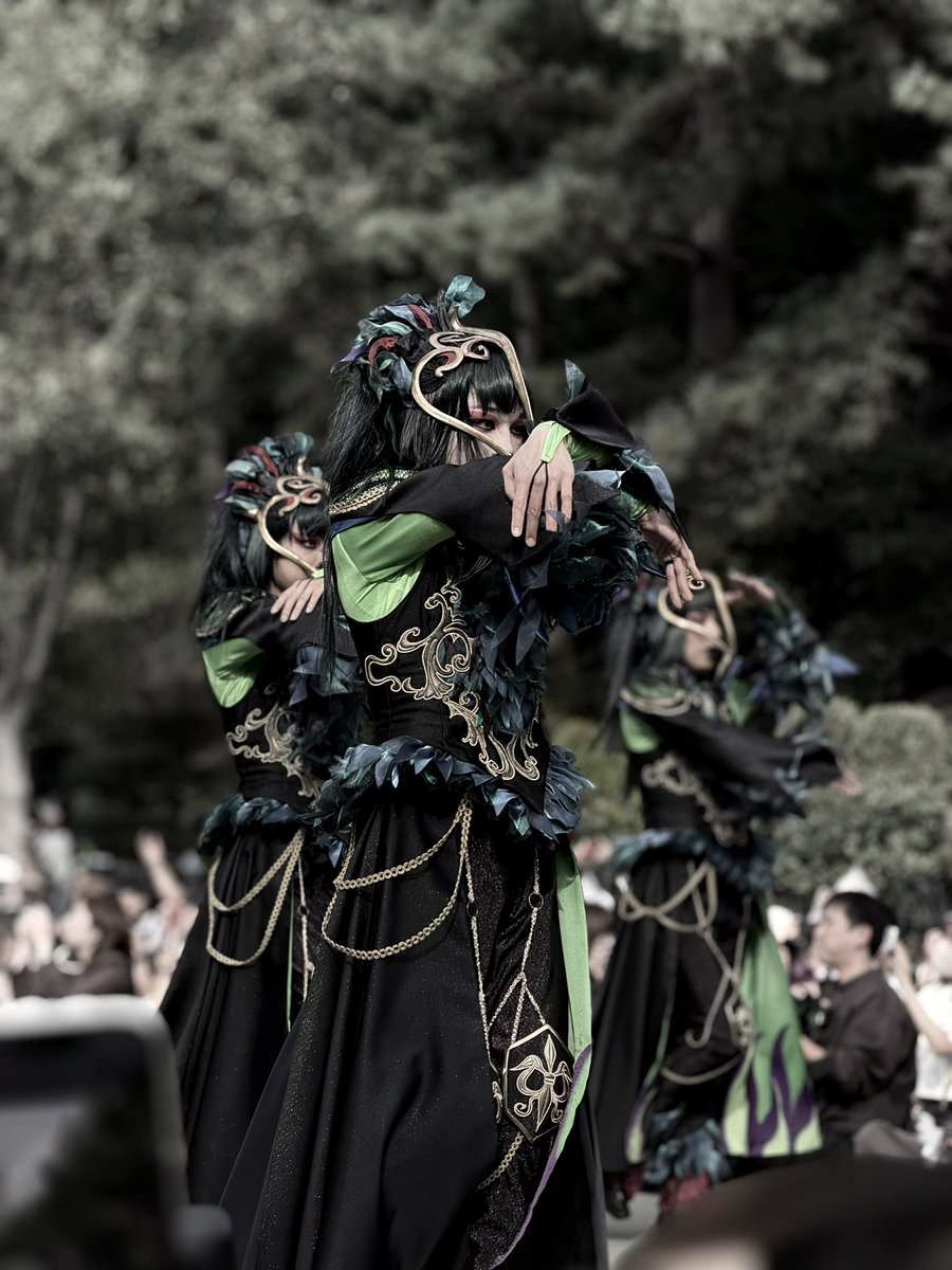 trq1lmm's tweet photo. ミキポジ地蔵だから必然的に🐦‍⬛💚の写真が多くなるね
 #IntotheFrenzy https://t.co/bUAHklEMBc