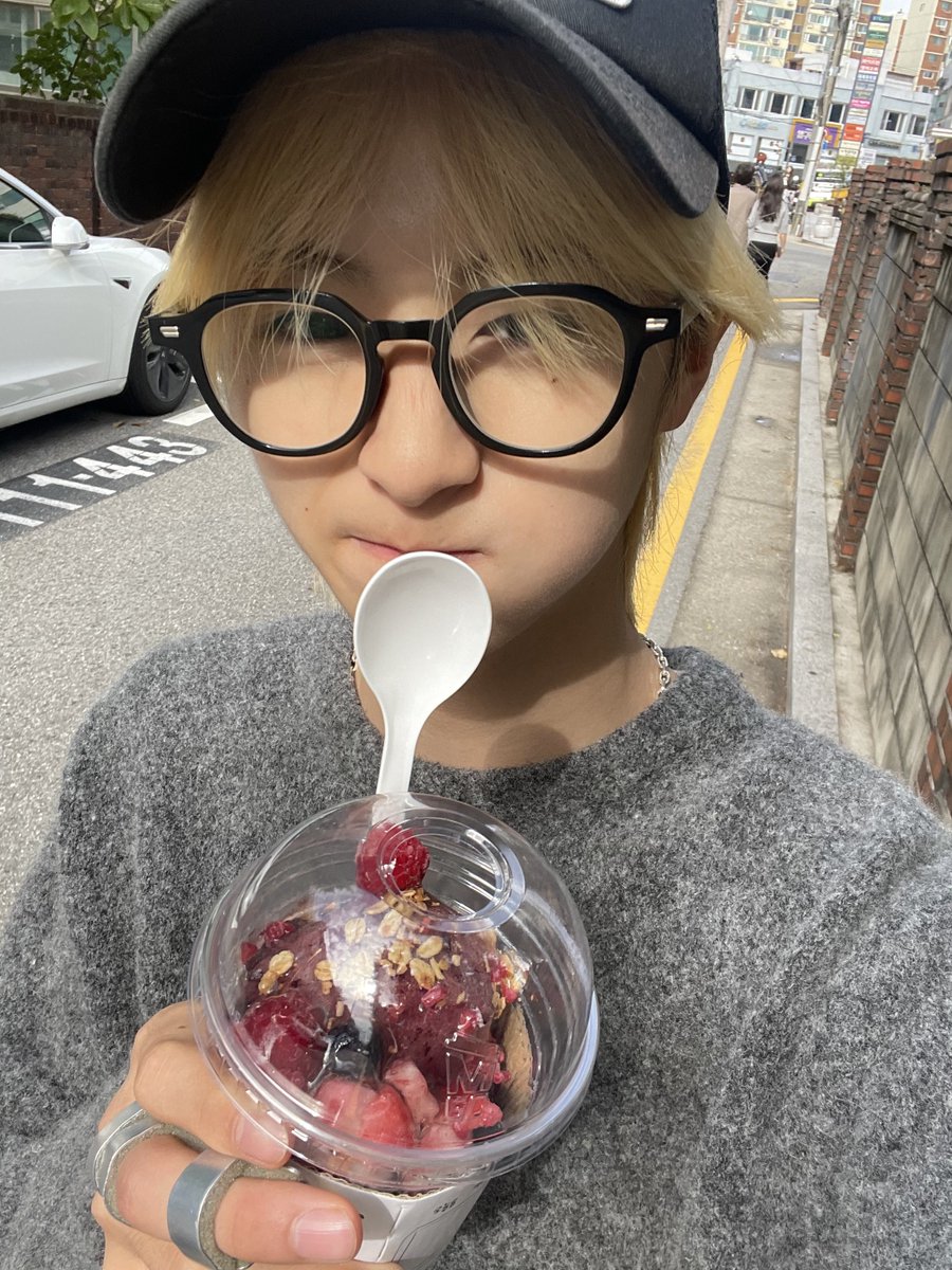 kyuhyaoi's tweet photo. 261026 | Cosmo find id update 

#idntt #아이덴티티 #yoodonghyuk #유동혁 https://t.co/jgvRIKRvMf