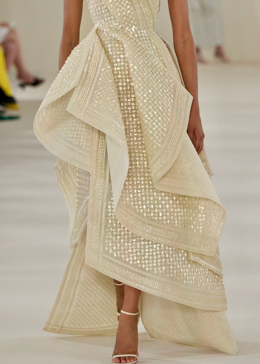 diorbisous's tweet photo. Rami al Ali | Fall/Winter 2026 Couture https://t.co/rvUdnONoGX