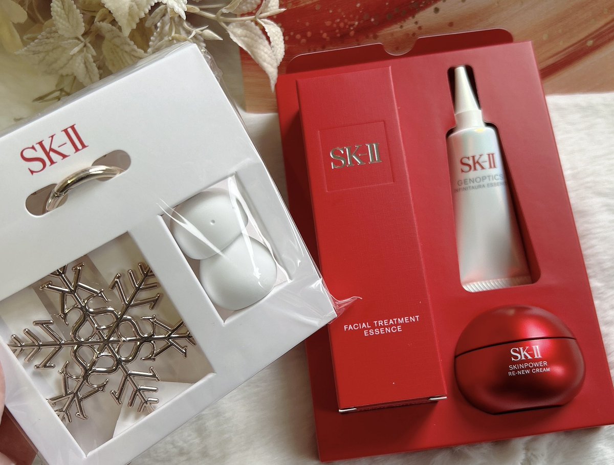 mimi_cineraria's tweet photo. イオンスタイルオンラインで購入し��SK-IIが届いた- ̗̀📦 ̖́-

SK-II ピテラ（TM）ベストコレクション
2026ホリデーコレクション
 (チャームセット)

チャームのスノーマン可愛いね⛄️
今使っているSK-IIのエッセンスを使い切ったら、このセットで使ってみようと思います🫶🏻❤️‍🔥

 #スキンケア購入品 https://t.co/OhaPCSMcO4