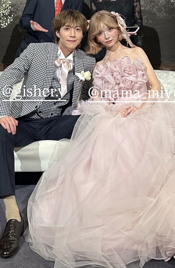 lqqsllos_np's tweet photo. まってまって🥹🥹🥹✨✨
みゆみゆちゃんとぎしの結婚式💒
ショートになってて可愛すぎるんだけど🥹

しかもみゆみゆちゃんロングの時は可愛い系女子だったけどショートだと凄い強めな感じに見える🥹🥹✨✨
とにかく可愛い🫠🫠🫠🫠🫠
しかもショートなのぎしのリクエストなの⁇
もう可愛いすぎる🫶 https://t.co/EixLMbQfmR