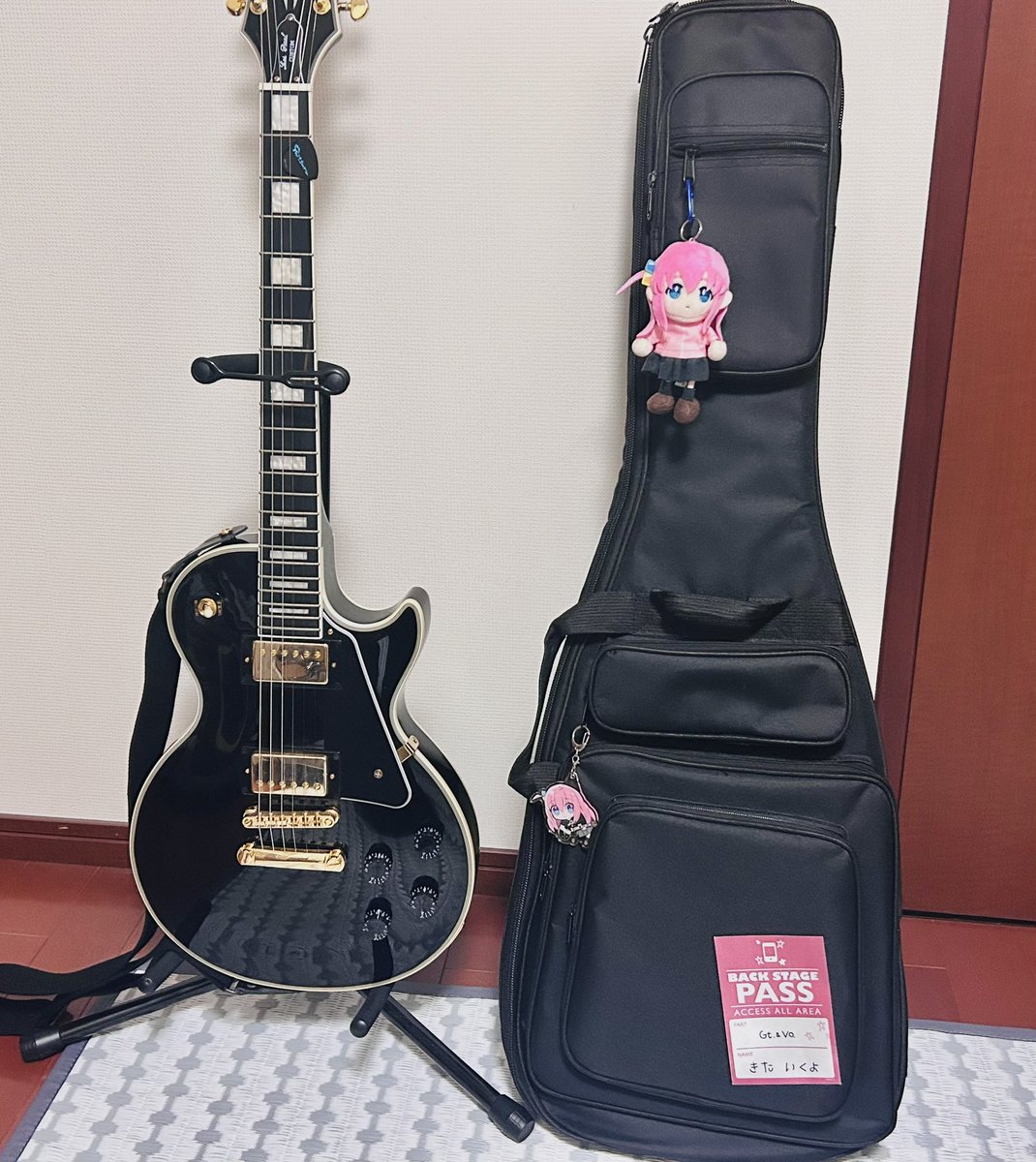 ZXLjexREU539741's tweet photo. ギターケース新しくデコりました🤩 https://t.co/6CZKFdExNs