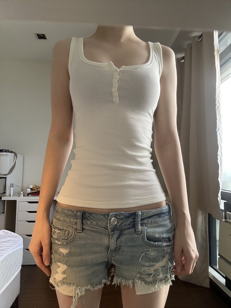 torikitt1's tweet photo. do i even look disordered? bmi guesses appreciated yall #edrtwt https://t.co/Hypbw1pcMO