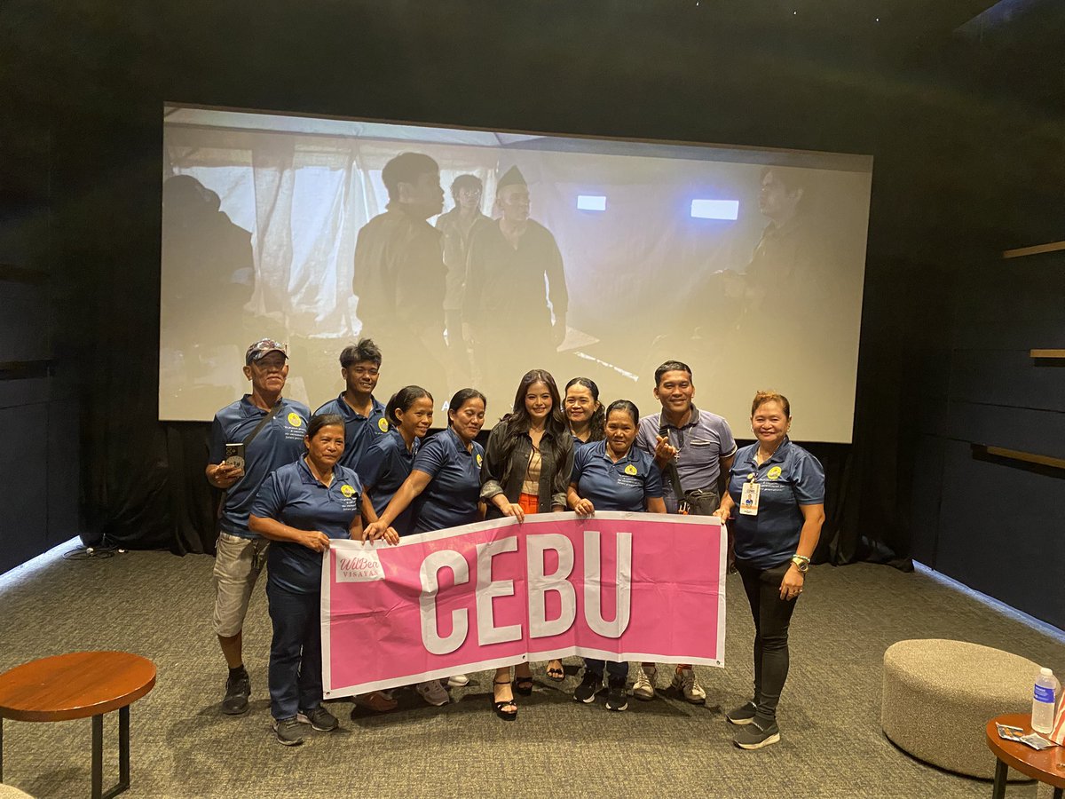wilbea_visayas's tweet photo. Because our River Troopers deserves some good laugh too💗

PEE NANG dropping by the special screening for our ate’s and kuya’s, our heroes who works diligently keeping our rivers clean🫶

Thank You Cebu City Hall for sponsoring the Block Screening!

PEE MAK PH NOW ON IT’S 3RD BLOCKBUSTER WEEK

#PeeMakPH