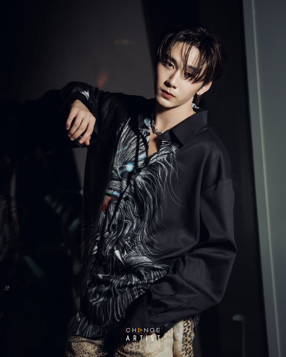 CHANGEARTIST_'s tweet photo. ATON  ATTEND A SHOW HOOK’S AT ELLE FASHION WEEK 2026  

@aton_tnk 

#ELLEFashionWeek2026xHooksxAton
#ELLEFashionWeek2026  
#EFW26ATICONSIAM    

#ChangeArtist https://t.co/FaOwCUhYh7