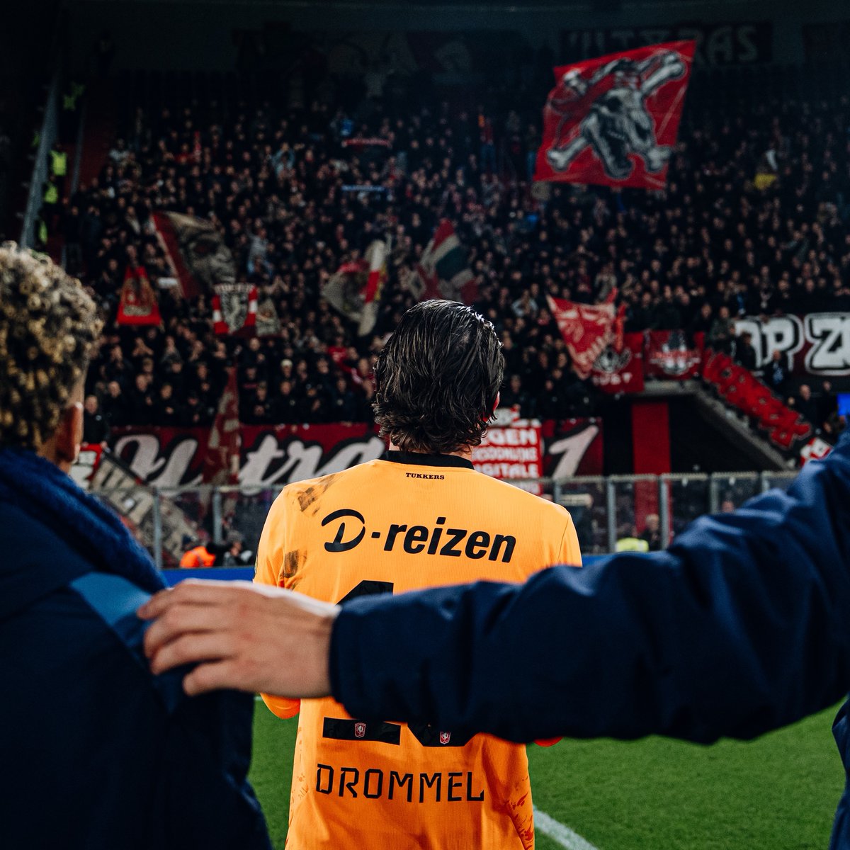fctwente's tweet photo. 🔴🙌
#FCTwente | #AZTWE https://t.co/bAT0a6r7IA