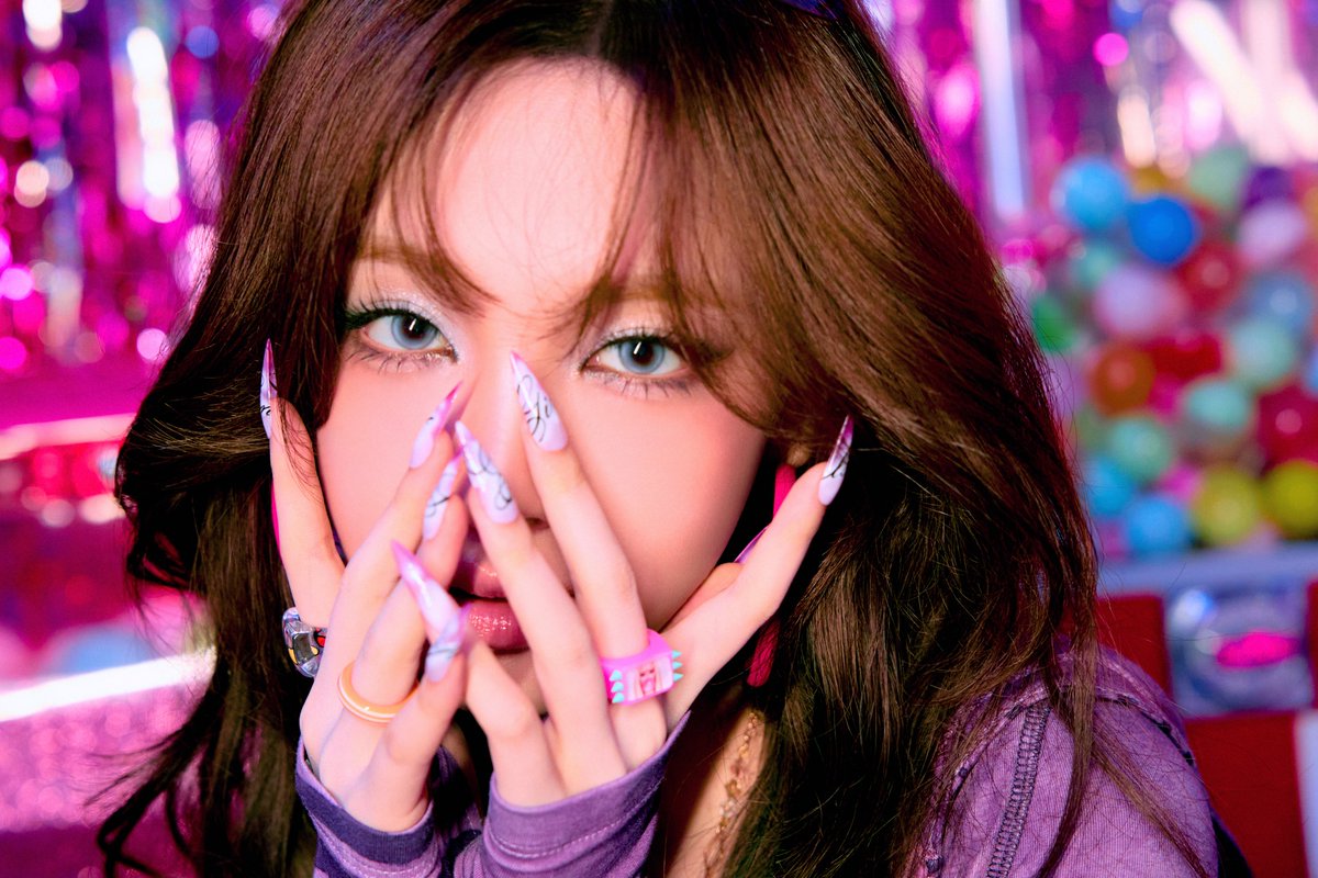 IVEstarship's tweet photo. IVE EP
<Looks Can Kill>

SPIN-OFF : CRUMBS Concept Photo - LIZ

ALBUM RELEASE
2026.10.26 MON 6PM (KST)

#IVE #아이브
#LooksCanKill #CRUMBS https://t.co/hG0QBFi25c