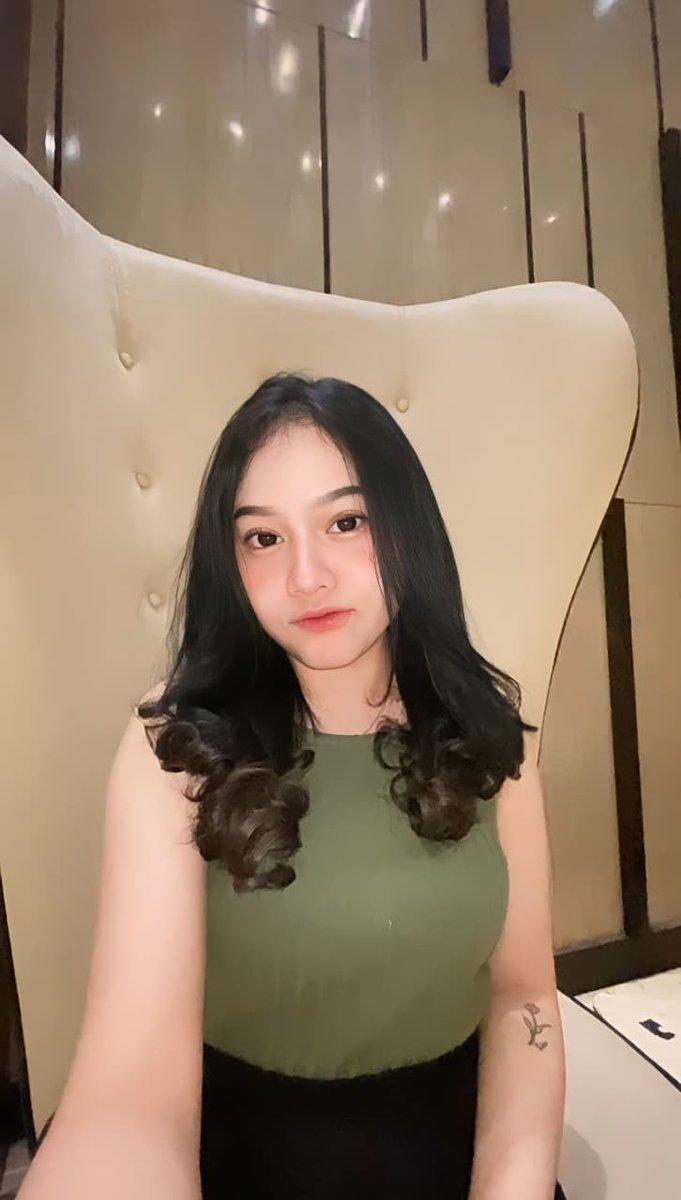 sskyyya's tweet photo. coba dong editin foto gue
mau liat kalian seliar apa😭😭
kirim dm or langsung reply juga gapapa #pejuhinchallange #bacolin #crotttttttaahhhhh https://t.co/8JOame0Ns5