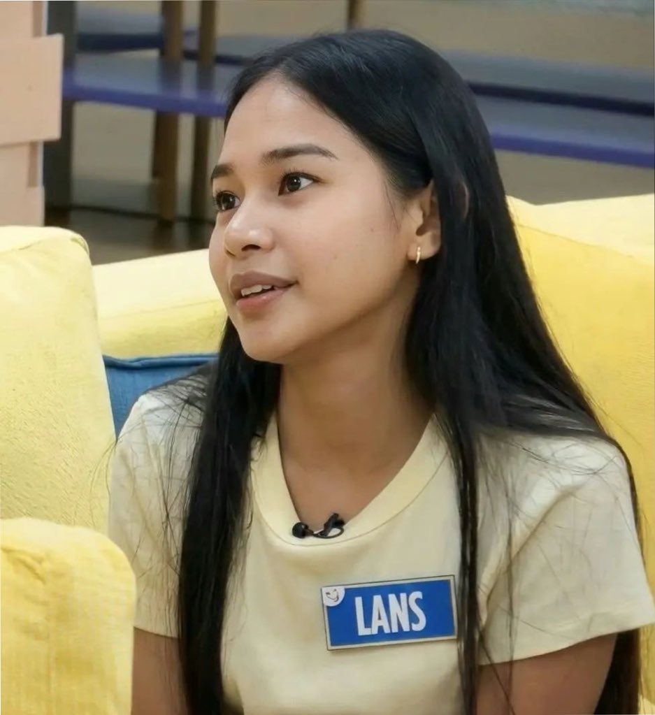 4krystalx's tweet photo. gehlee is a princess, while lans is a ball of sunshine. #gehlans #PBBCollab3point0 https://t.co/dfiRXsyeP4