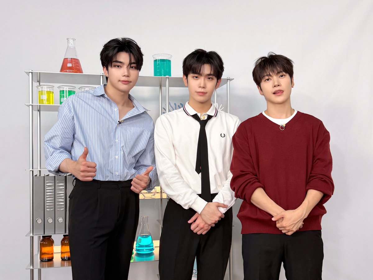 ZB1_official's tweet photo. 261026
<바다먹을랩?>

#ZEROBASEONE #ZB1 #제로베이스원 
#SEOKMATTHEW #KIMTAERAE #PARKGUNWOOK 
#석매튜 #김태래 #박건욱 https://t.co/sYu7XivEyz