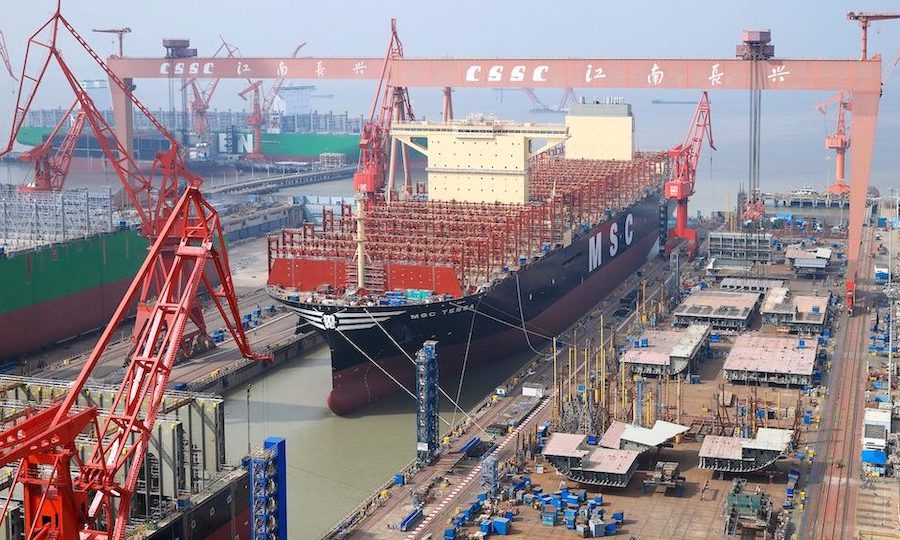 SplashTechNews's tweet photo. Chinese shipyard robots complete 4.​3 km of welds dlvr.​it/TW3jvg https://t.co/8r8I6te0WB