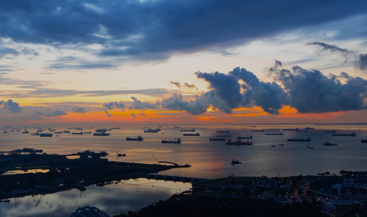 SplashTechNews's tweet photo. Crew travel and seafarer records move toward single platform dlvr.​it/TW3k1B https://t.co/rmdwYZgojV