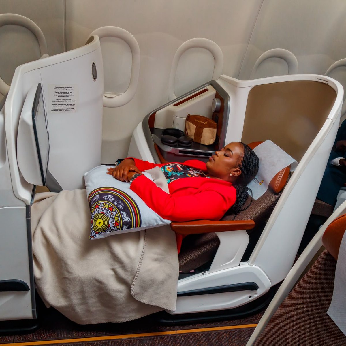 Augustus100's tweet photo. Uganda Airlines is set to launch four-times-weekly flights between Uganda and Ghana on October 27, 2026, strengthening air connectivity between West and East Africa and creating new opportunities for trade, tourism and business travel.
#UgairlinesXAccra https://t.co/DqEfWhGQYo