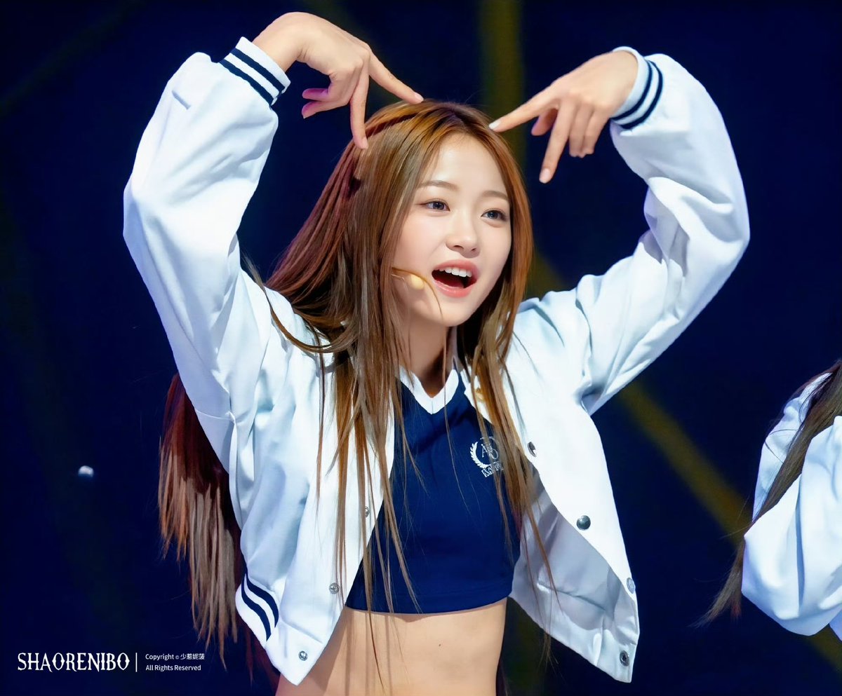 AijingInterFans's tweet photo. This fanbase takes such stunning photos!! 😭📸💗

#A2OLITE #AIJING #아이찡 #盛艾敬 https://t.co/LAhScDviHW