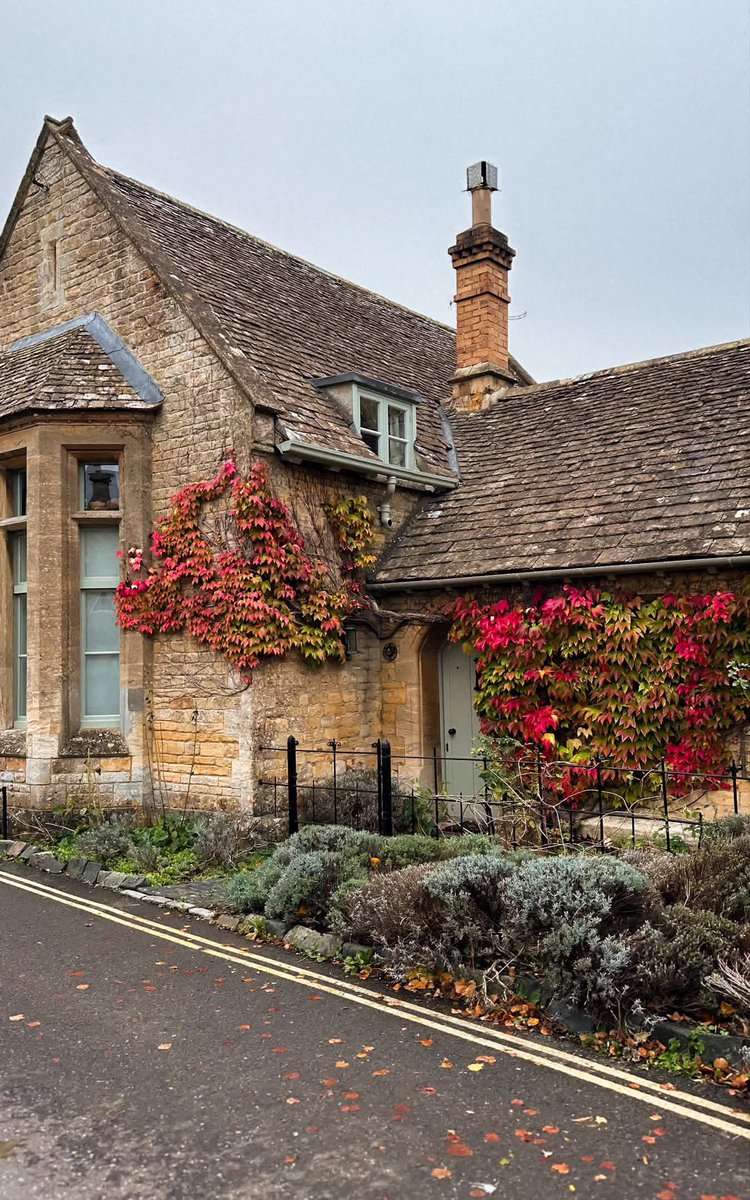earthserenityy's tweet photo. Cotswolds UK https://t.co/lV2Wp1u42m