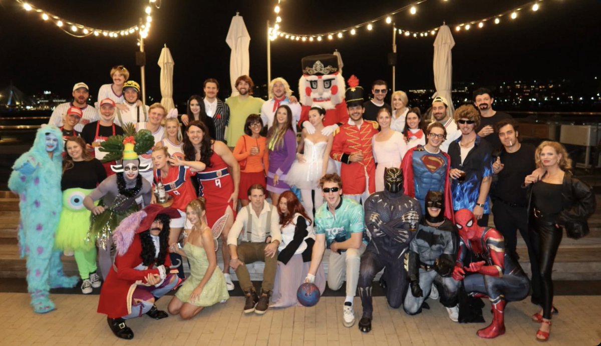 NHLBruins's tweet photo. No one does Halloween like the Boston Bruins 🎃

📸: (IGS/paigekastelic) https://t.co/k9DxRlJqIo