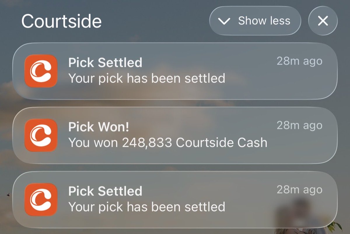 DomsTheB0MB's tweet photo. Hey @courtsideapp why did my account suspend after winning $243,833?🤔 https://t.co/KNpvBKibf1
