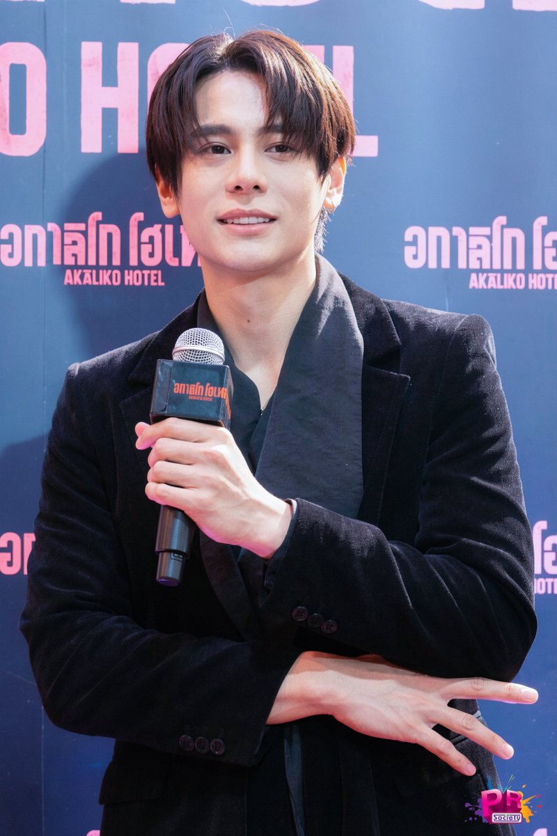 PRSocietyNews's tweet photo. “แบงค์ อาทิตย์” ร่วมงาน “AKALIKO HOTEL GALA NIGHT”

BANKARTIT AT AKALIKOHOTEL GALA NIGHT
#BankartitXAKALIKOHOTEL 
#bankartit 
#อกาลิโกโฮเทล 
#AKALIKOHOTEL https://t.co/RK3zkTv3iU